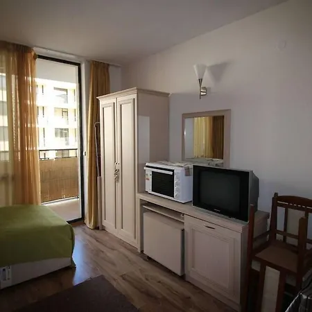 Avalon - 3*
