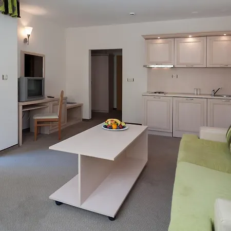Avalon Otel 3*