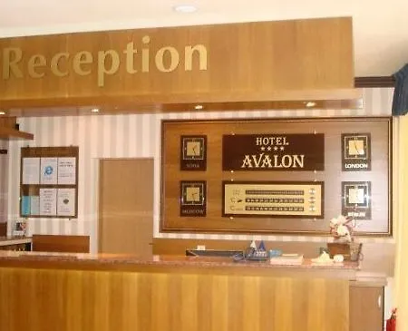 Отель Avalon -
