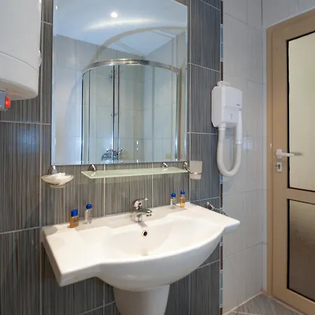 Avalon 3* סאני ביץ'
