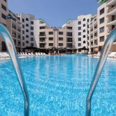 Avalon Hotel 3*